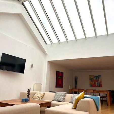 Down Town Spacious Duplex With Private Parking & Game Room Brusel Exteriér fotografie