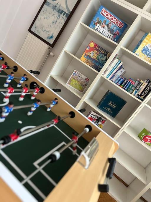 Down Town Spacious Duplex With Private Parking & Game Room Brusel Exteriér fotografie